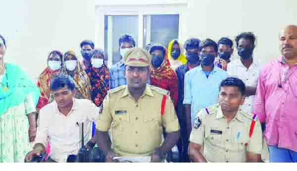 హత్య కేసులో 14మంది నిందితుల అరెస్టు