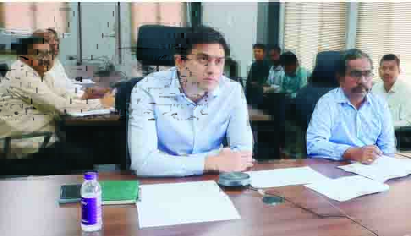 డి ఫారం పట్టాల పంపిణీకి ఏర్పాట్లు