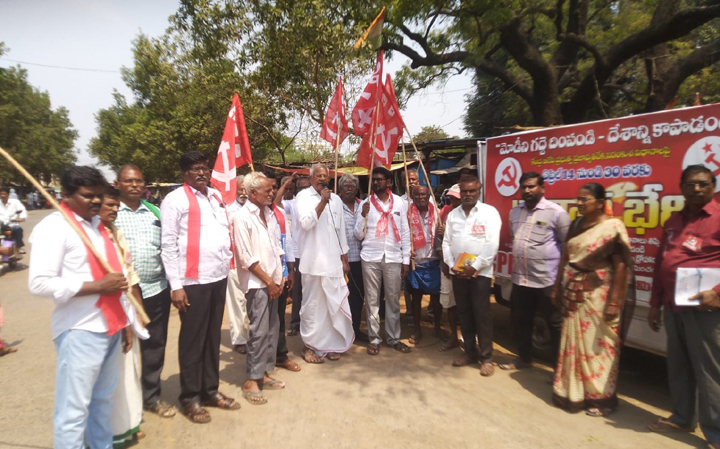 మోడీని గద్దె దించాలి : లెఫ్ట్‌