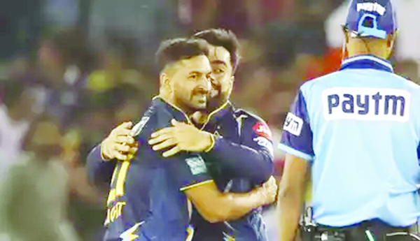 Brilliant-Gujarat-bowlers