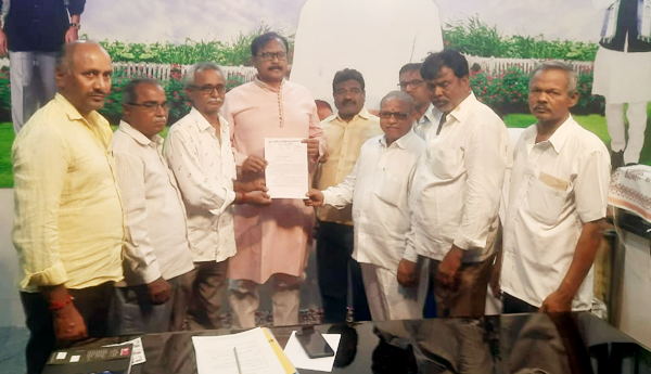 The-minimum-pension-should-be-Rs.9-thousand-per-month