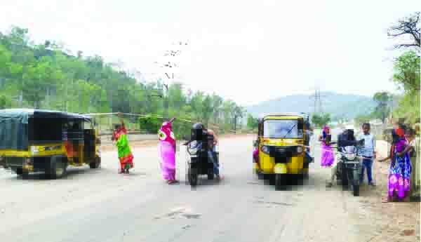 ఇటుకల పండుగ సందడి