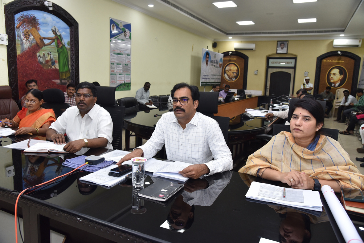 వేసవి జాగ్రత్తలు పాటించాలి : కలెక్టర్‌