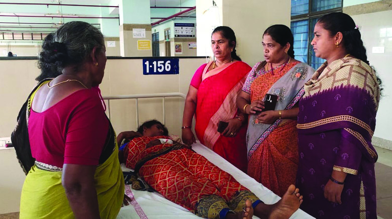 అప్పు చెల్లించాలని మహిళపై దాడి అమానుషం