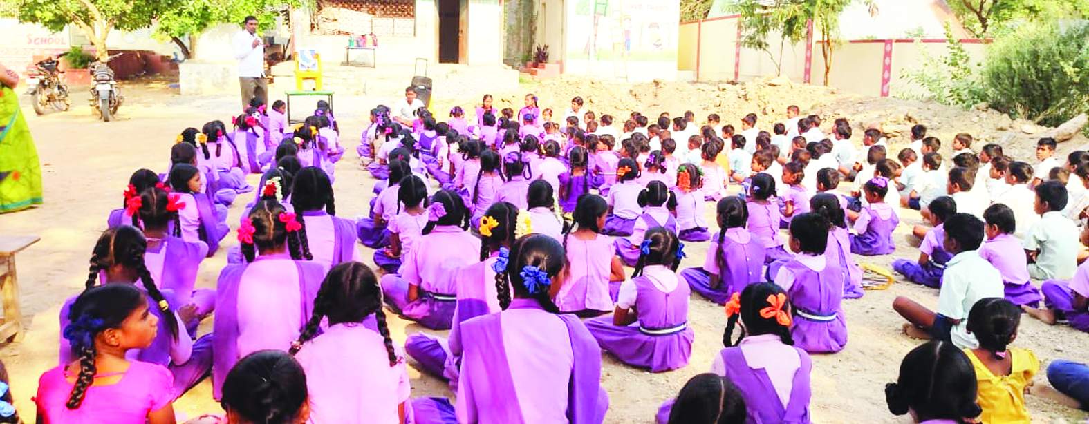 మాట్లాడుతున్న జెవివి జిల్లా అధ్యక్షులు శంకరయ్య