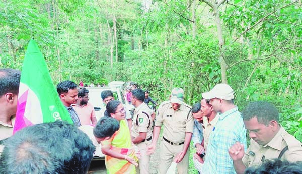 ఎమ్మెల్యే భాగ్యలక్ష్మికి నిరసన సెగ