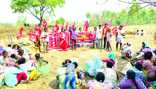 సామాన్యుడి నడ్డి విరుస్తున్న మోడీ ప్రభుత్వం