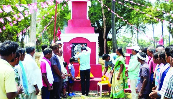 భద్రాచలం మాజీ ఎమ్మెల్యే కుంజా బొజ్జికి ఘన నివాళి