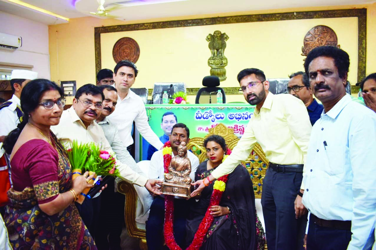 గోపాలకృష్ణ సేవలు మార్గదర్శకం