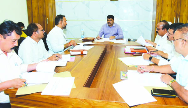 టిడ్కో గృహాలు పూర్తయ్యేలా చర్యలు: కలెక్టర్‌