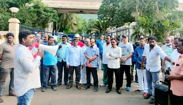 protest-against-port