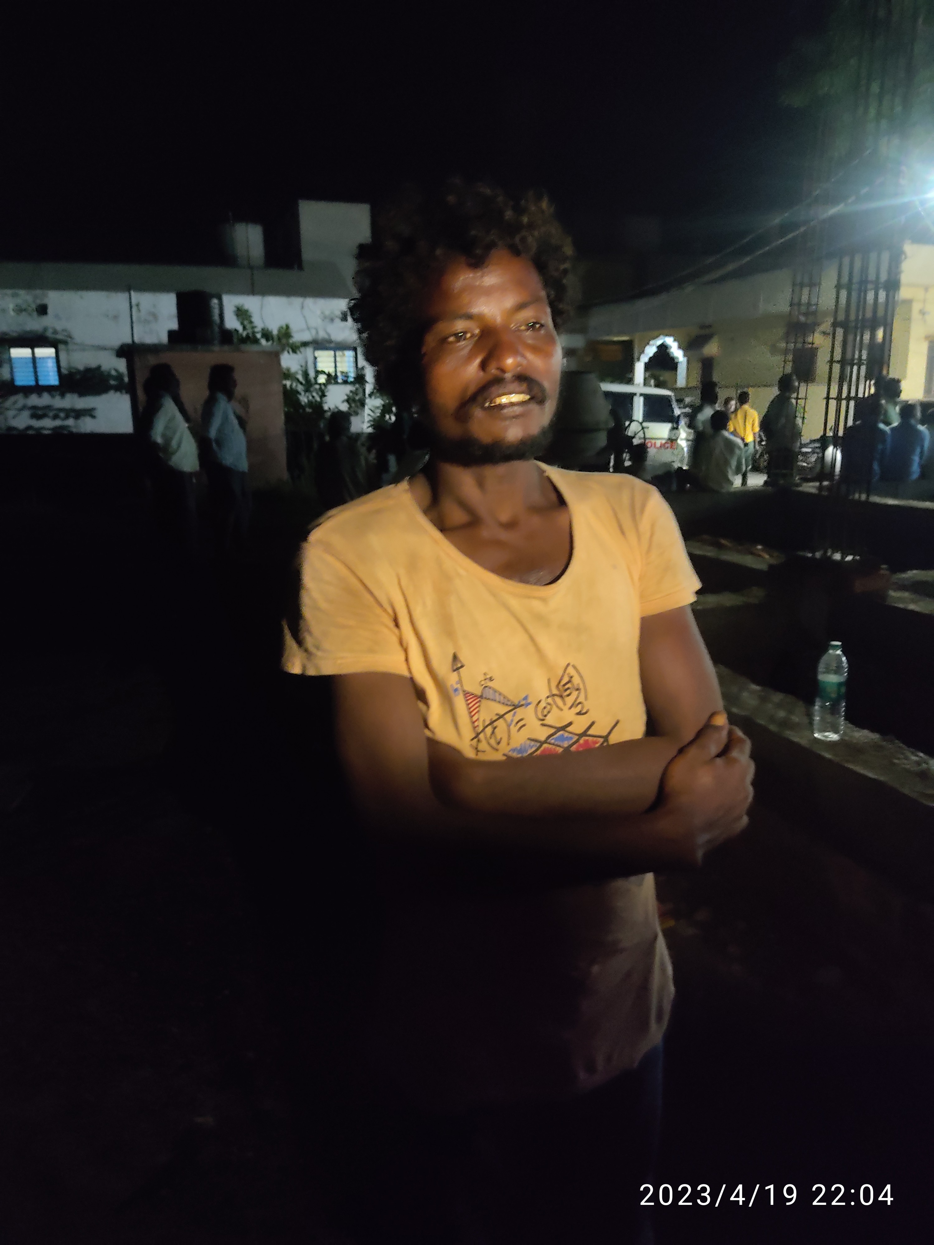 క్వార్టర్‌ కోసం కొడుకును అమ్ముకున్న తండ్రి