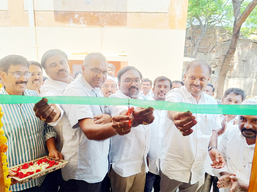 విశ్రాంతి గదుల నిర్మాణం అభినందనీయం : 'గడికోట'