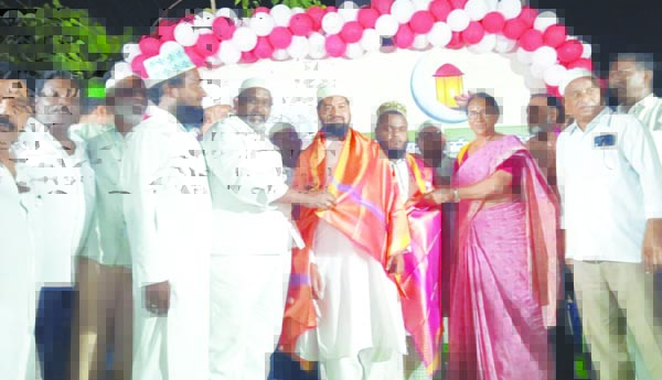 ముస్లిములకు ఇఫ్తార్‌ విందు