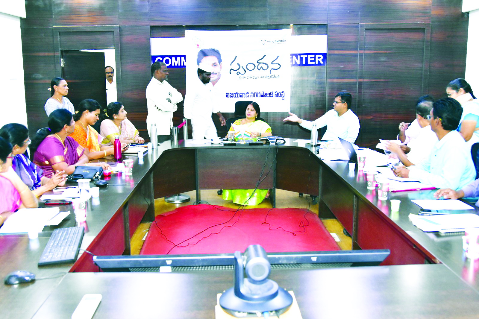 అర్జీలను సత్వరమే పరిష్కరించాలి