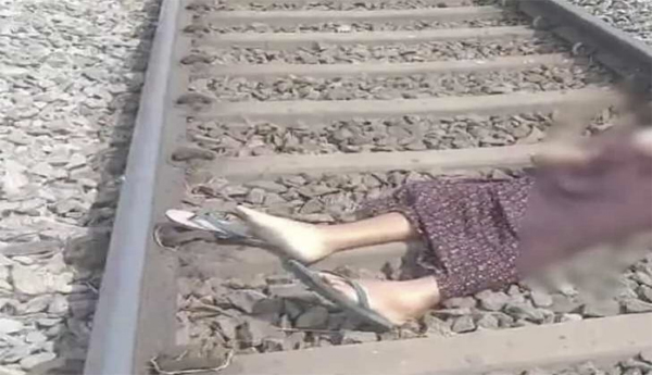 A-man-committed-suicide-by-running-in-front-of-the-train
