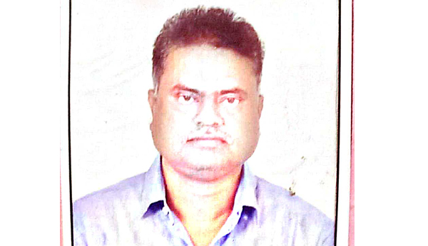 teacher-dead-by-heart-attach