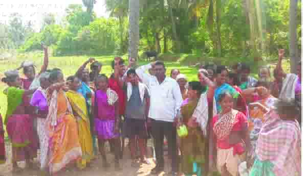 ఉపాధి హామీ కూలీల నిరసన