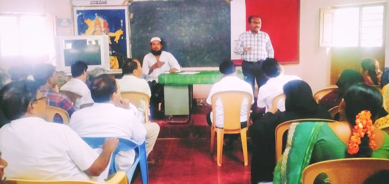 ప్రధానోపాధ్యాయులతో ఎంఇఒ సమీక్ష