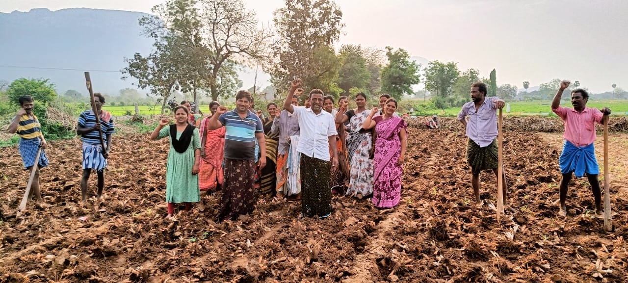 పసుపు కొనుగోలు కేంద్రం ఏర్పాటు చేయాలి