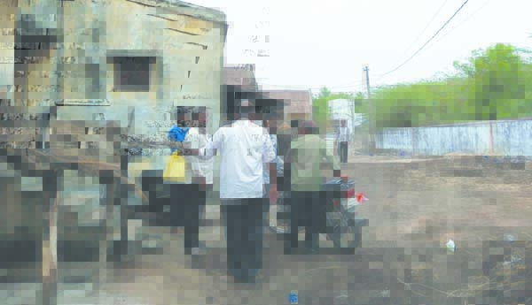 సెలవు రోజుల్లోనూ ల్యాండ్‌ కన్వర్షన్‌ పరిశీలన