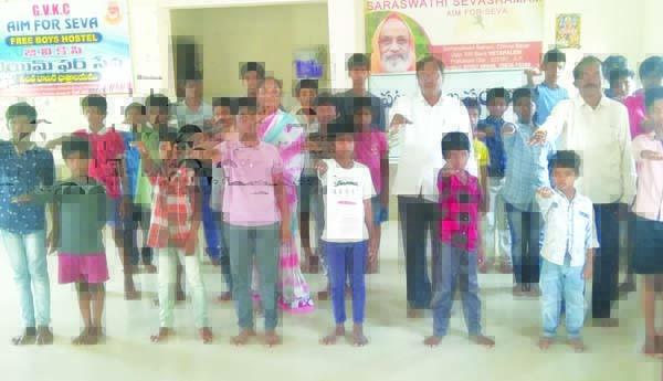 వసతి గృహంలో ధరిత్రీ దినోత్సవం