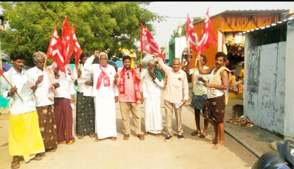 Left-wing-campaigning-in-the-villages-of-Pedakadabur