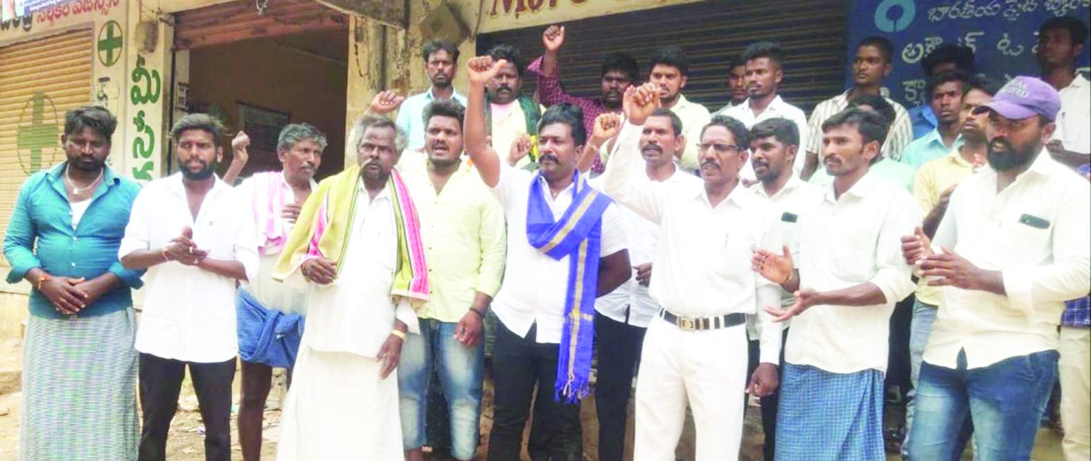 మాట్లాడుతున్న మాలమహానాడు రాయలసీమ అధ్యక్షులు రంగయ్య