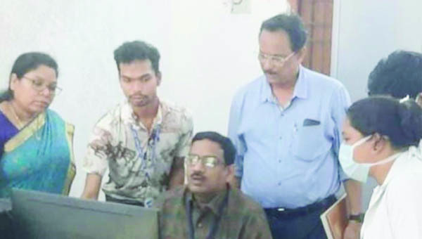 సమయ పాలన పాటించాలి : డిఎం అండ్‌ హెచ్‌ఒ