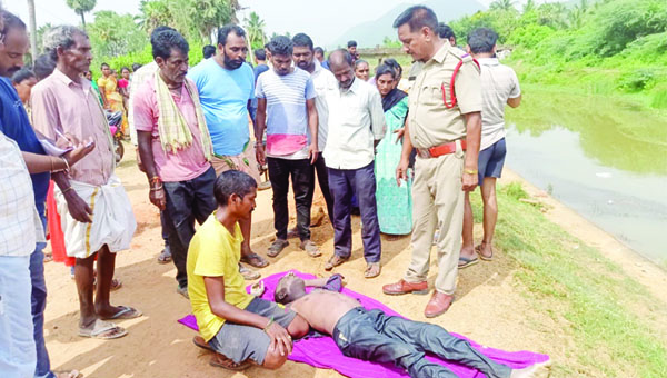 ఏలేరు కాలువలో పడి వ్యక్తి మృతి