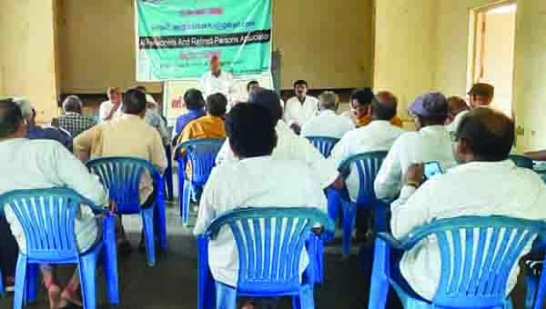 పెన్షనర్ల సమస్యలపై పోస్ట్‌ కార్డు ఉద్యమం