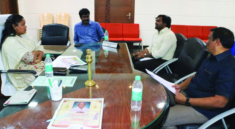 వీధి కుక్కల నియంత్రణకు తక్షణమే చర్యలు