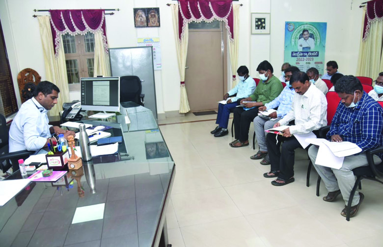 సాంప్రదాయేతర పంటల సాగుకు కృషి