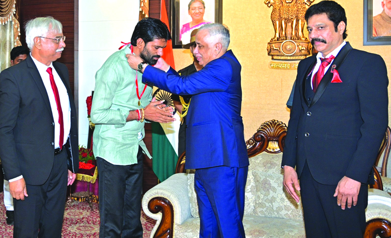రెడ్‌క్రాస్‌ అత్యుత్తమ సేవలకు గుర్తింపు