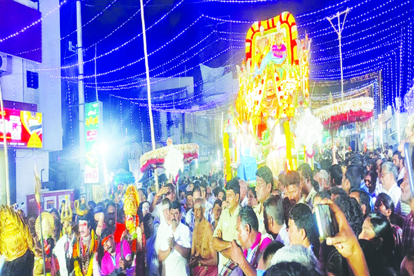 వైభవంగా సత్యదేవుని గ్రామోత్సవం