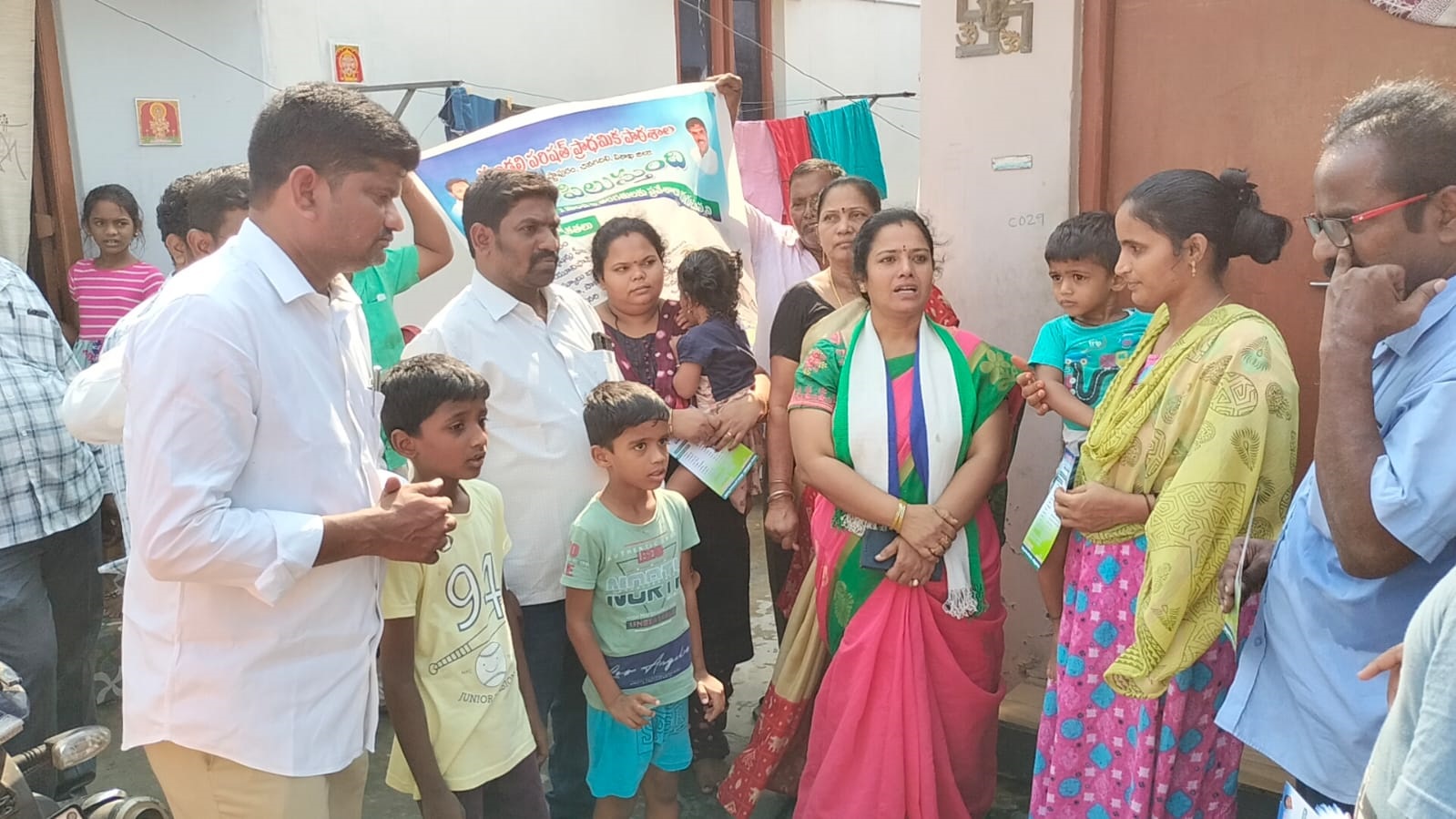 ప్రభుత్వ పాఠశాలల్లో చేర్పించాలని విస్తృత ప్రచారం