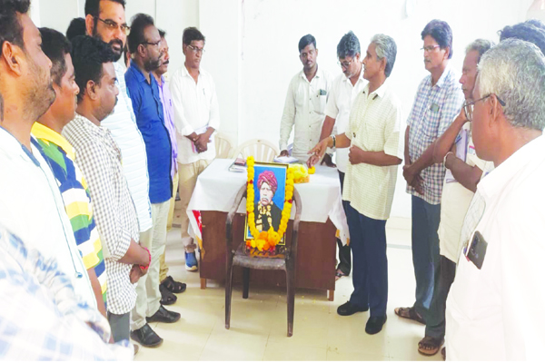 సంఘ సంస్కర్త కందుకూరి