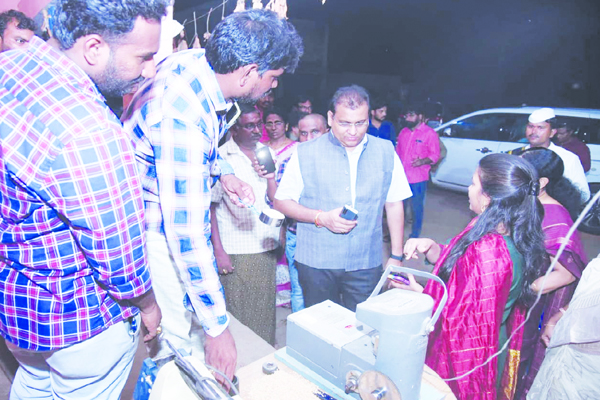 ప్రత్యేకాధికారి ప్రద్యుమ్న, జెసి బృందం పర్యటన