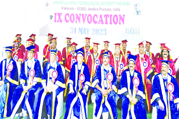 నూతన విధానాలతో పురోగమించాలి