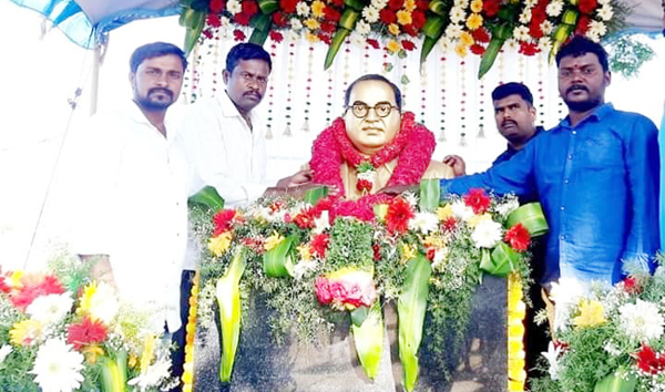 ఘనంగా అంబేద్కర్‌ విగ్రహావిష్కరణ