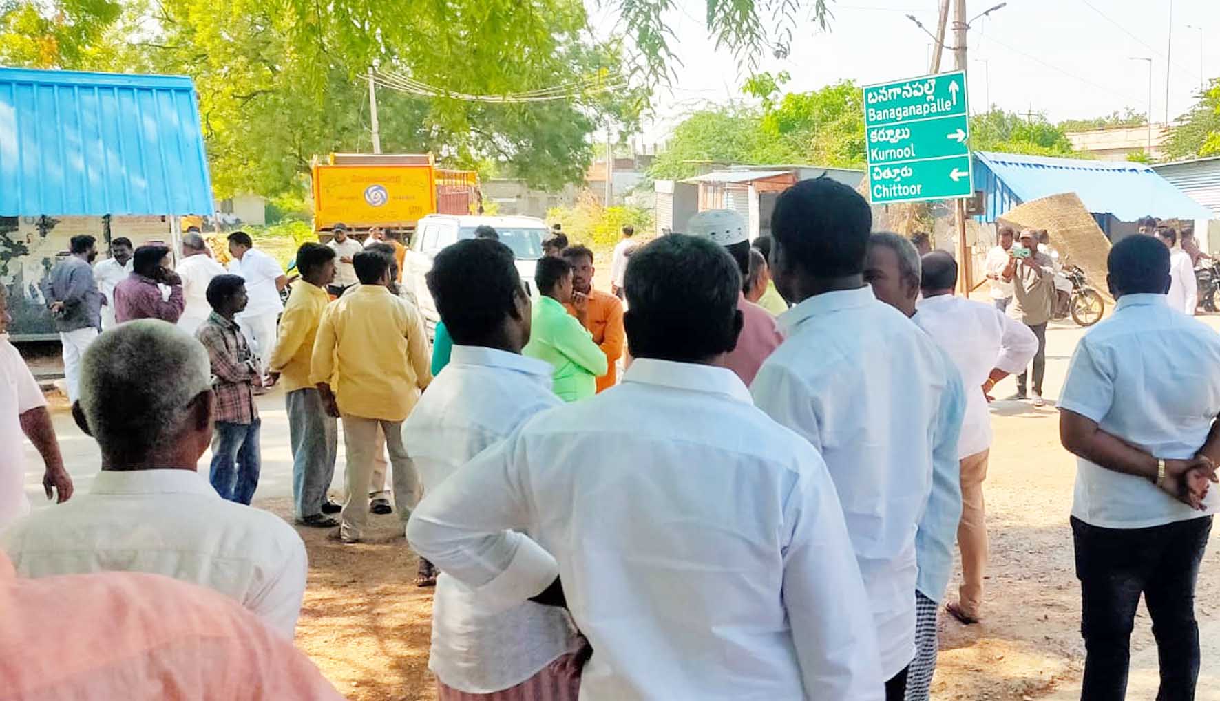 మాజీ మంత్రి అఖిలప్రియ అరెస్టు