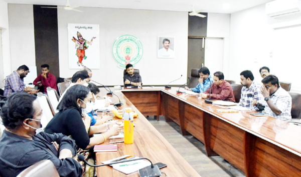 సర్వే 90 శాతం పూర్తి చేయాలి : కలెక్టర్‌