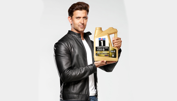 Hrithik-Roshan-as-Mobil-campaigner