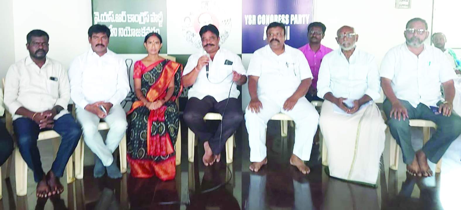 సమావేశంలో మాట్లాడుతున్న చంద్రకాంత్‌ రెడ్డి