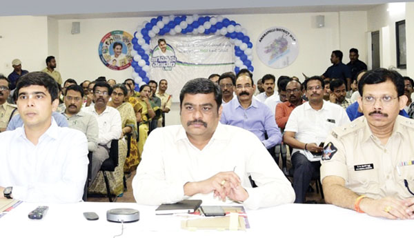 'జగనన్నకు చెబుదాం'తో కీలక సమస్యల పరిష్కారం