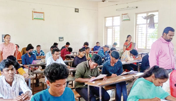 ప్రశాంతంగా పాలీసెట్‌