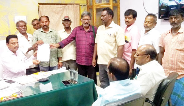 చెరుకు రైతులకు బకాయిలు చెల్లించాలని ఆందోళన