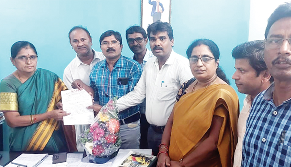 వేసవి సెలవుల్లో అదనపు పనులు సరికాదు