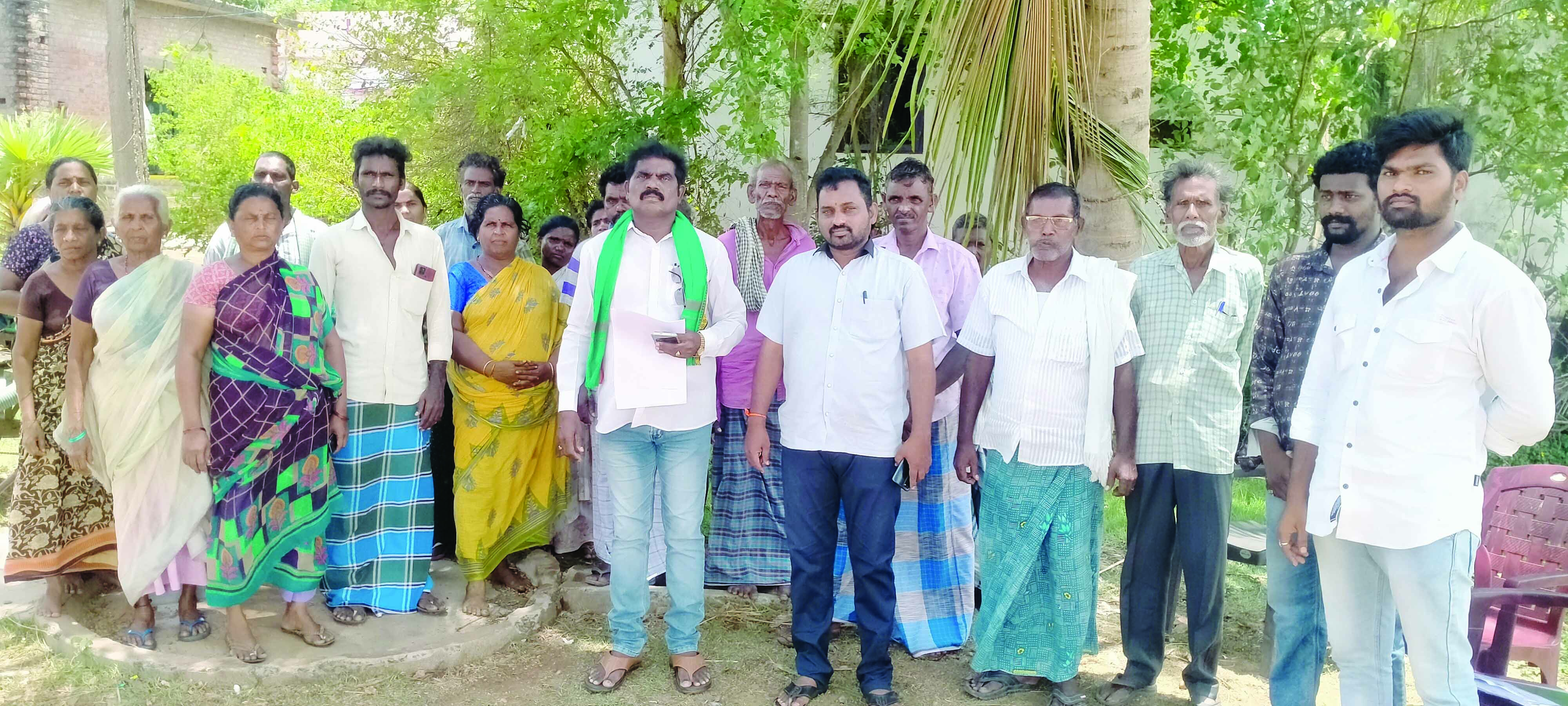 గిరిజనులను హింసించి రూ.కోట్లు దోపిడీ