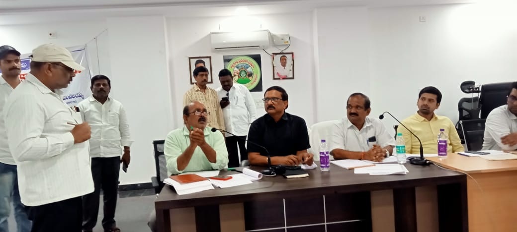 విధుల్లో నిర్లక్ష్యం వహిస్తే చర్యలు